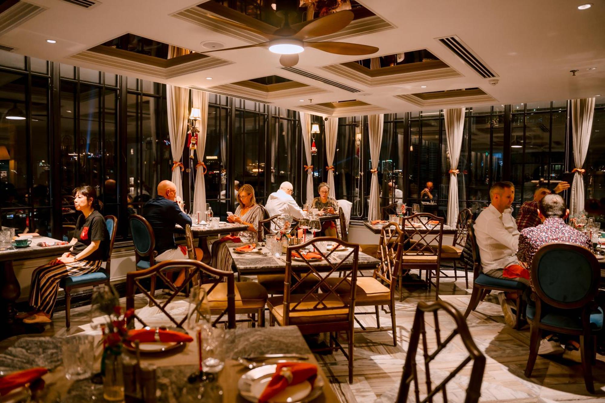 Grand Hotel Du Lac Hanoi Exterior photo The restaurant