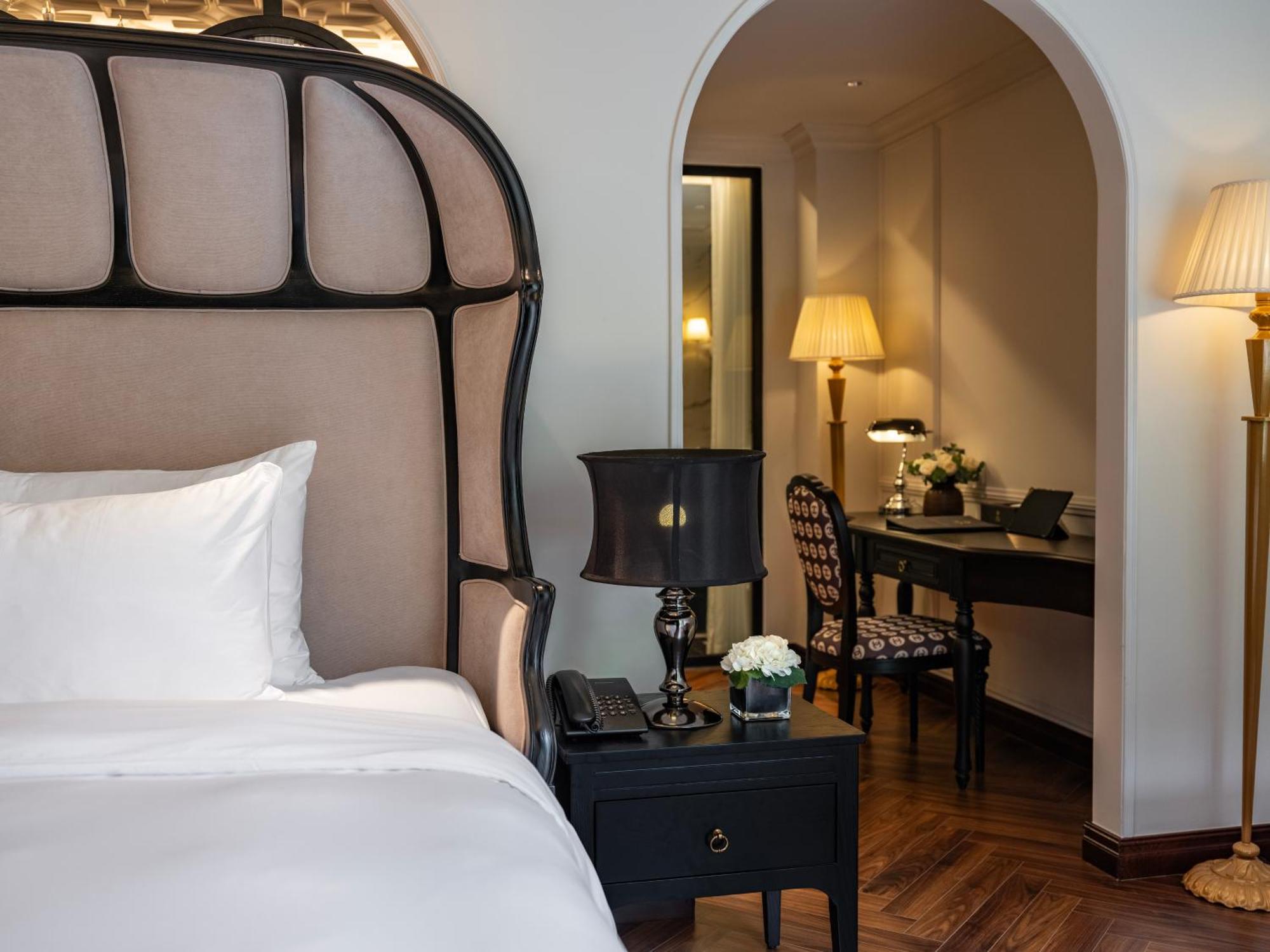 Grand Hotel Du Lac Hanoi Exterior photo A bedroom at the hotel