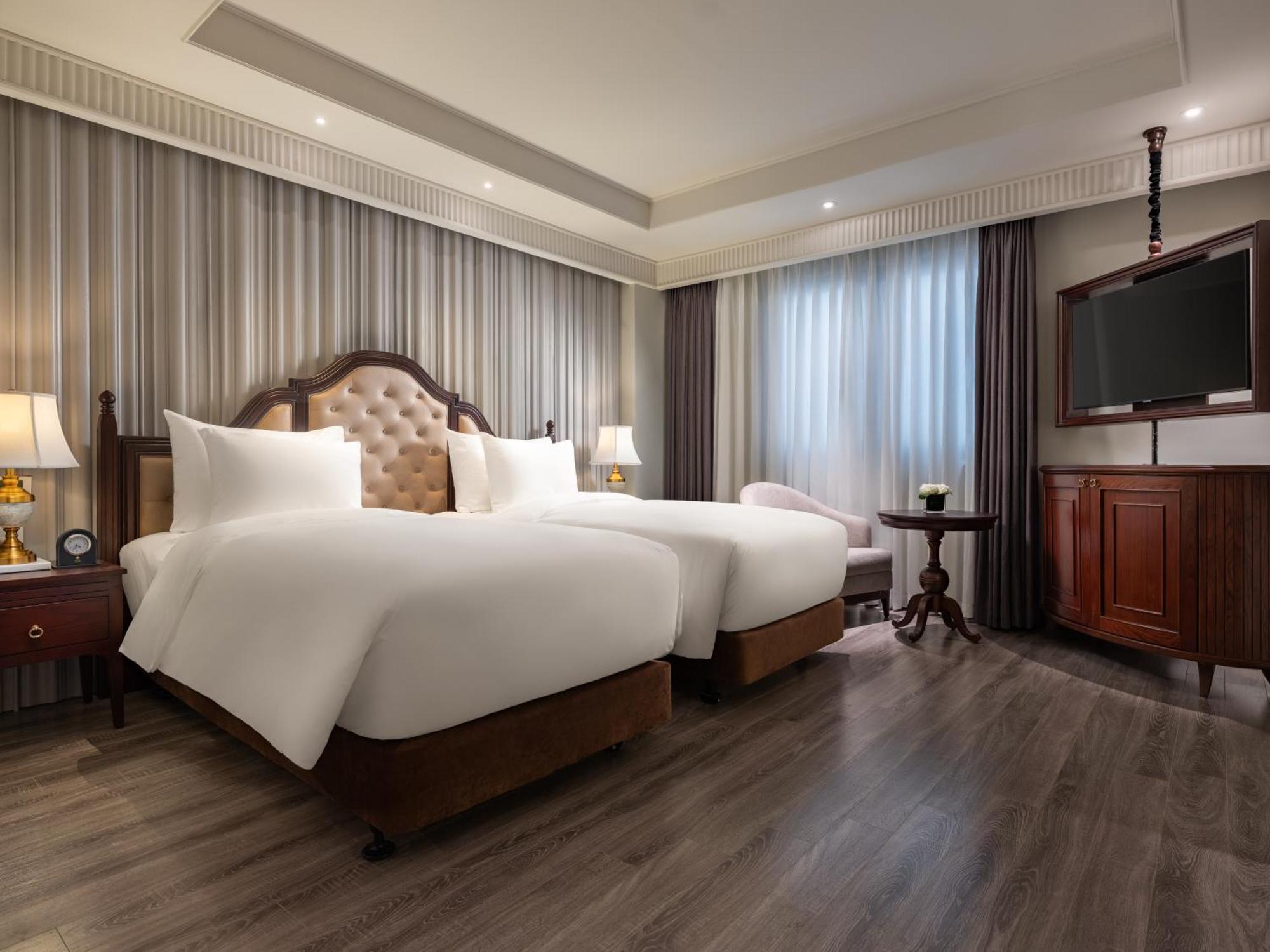 Grand Hotel Du Lac Hanoi Exterior photo Deluxe Suite